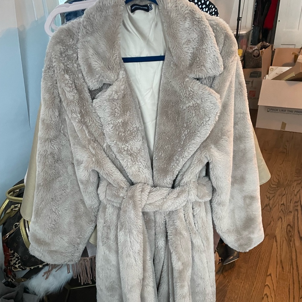 Taupe Faux Fur Coat - Picture 6 of 7